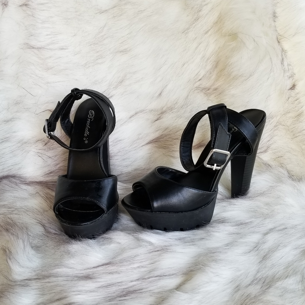 Black Platform Sandals Pinup Girl
